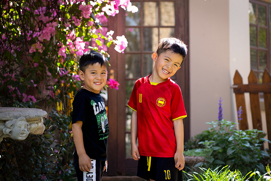 2 brothers